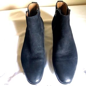 ALDO Zip-up Black suede boots great condition 9